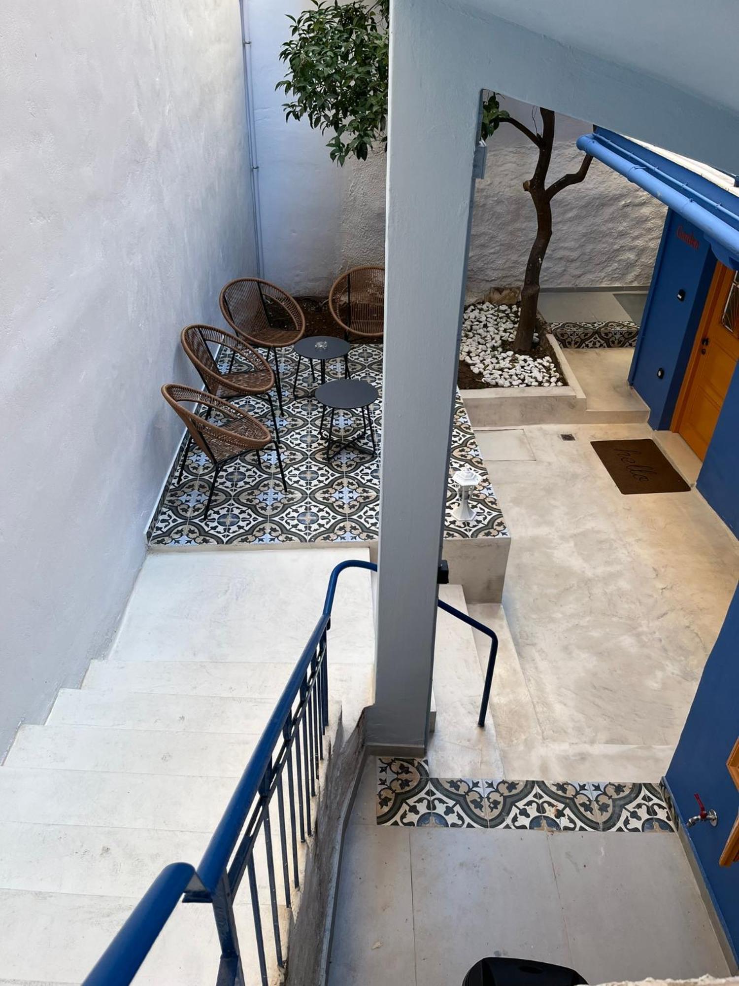 The Blue House Athens Aparthotel Exteriör bild