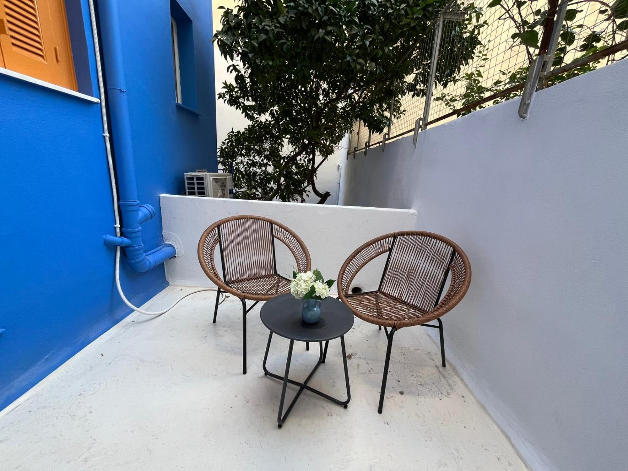 The Blue House Athens Aparthotel Exteriör bild
