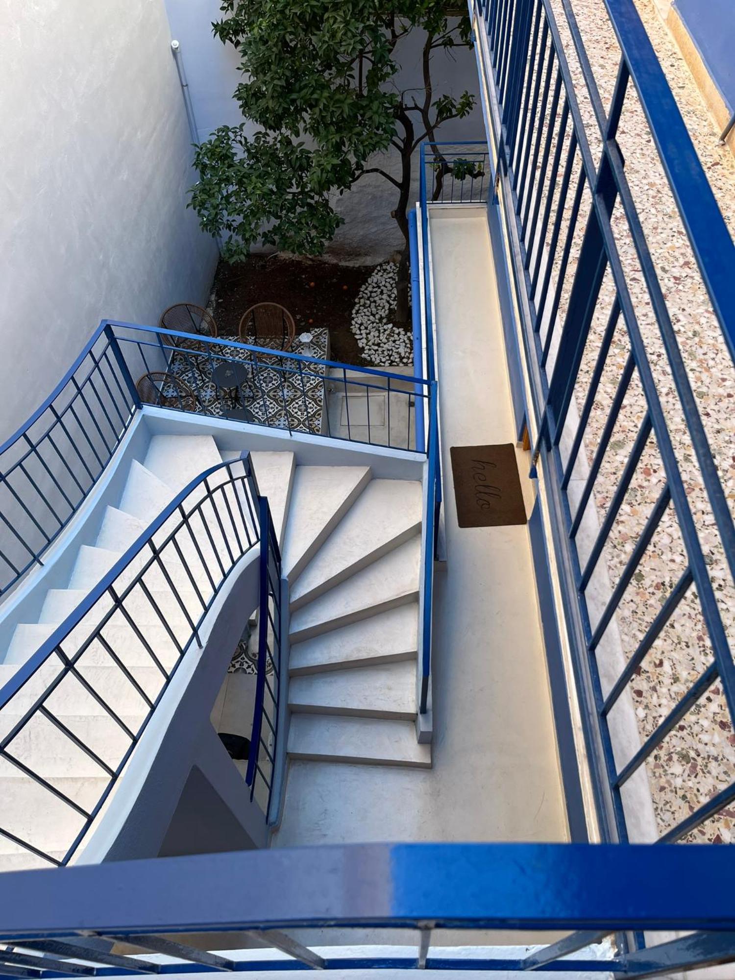 The Blue House Athens Aparthotel Exteriör bild